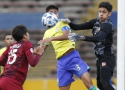 米兰体育官网-委内瑞拉女足赢得胜利，艰难突围