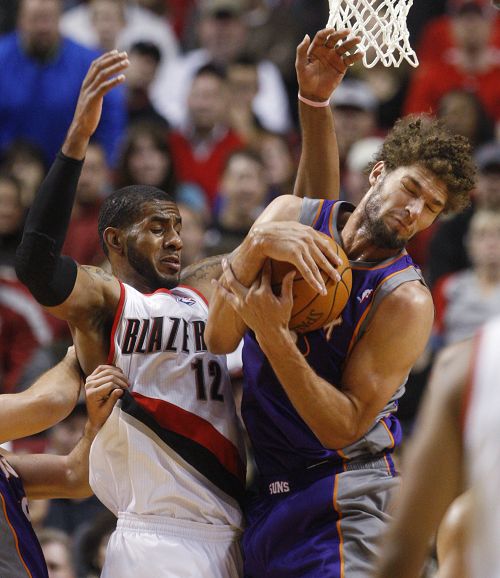 开拓者痛击太阳，轻松取胜