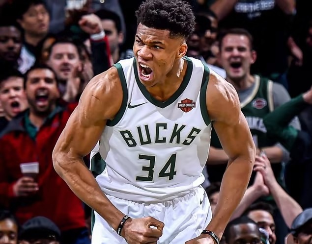 雄鹿主场大胜国王,字母哥狂砍35分横扫对手 雄鹿主场大胜国王,字母哥狂砍35分横扫对手