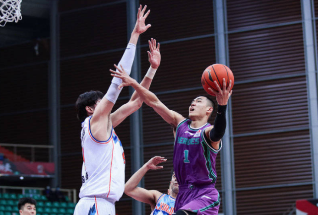 球员资深经验成为比赛制胜关键