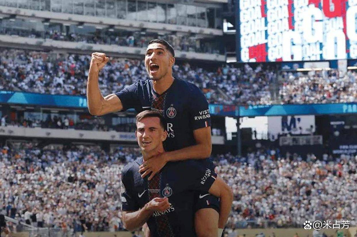 精彩的比拼战术让球迷们看到球队艰辛训练的成果的简单介绍