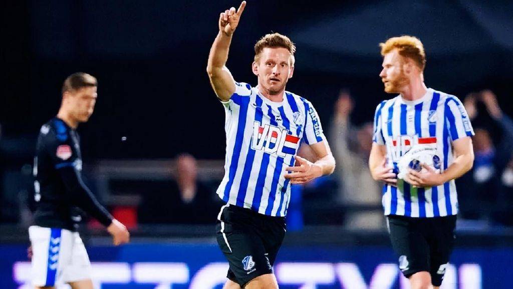 包含希洪客场遗憾失利，埃尔切主场力退巴伦西亚的词条