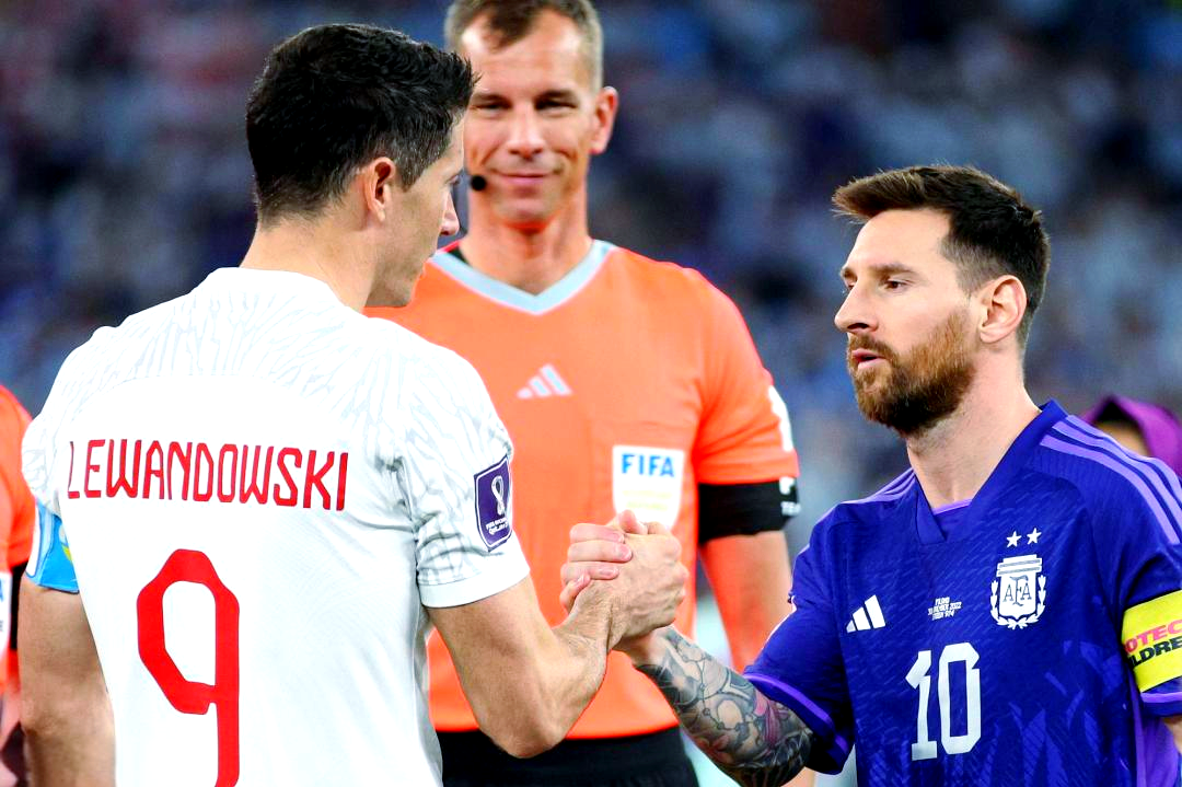 比赛进入白热化，双方展开激烈角逐！的简单介绍