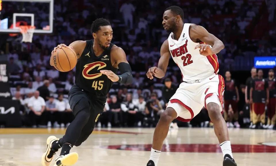 热火遭遇尴尬失利，球队士气低迷的简单介绍