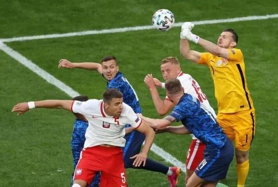 斯洛伐克铁心拼搏，欧预赛前途未卜