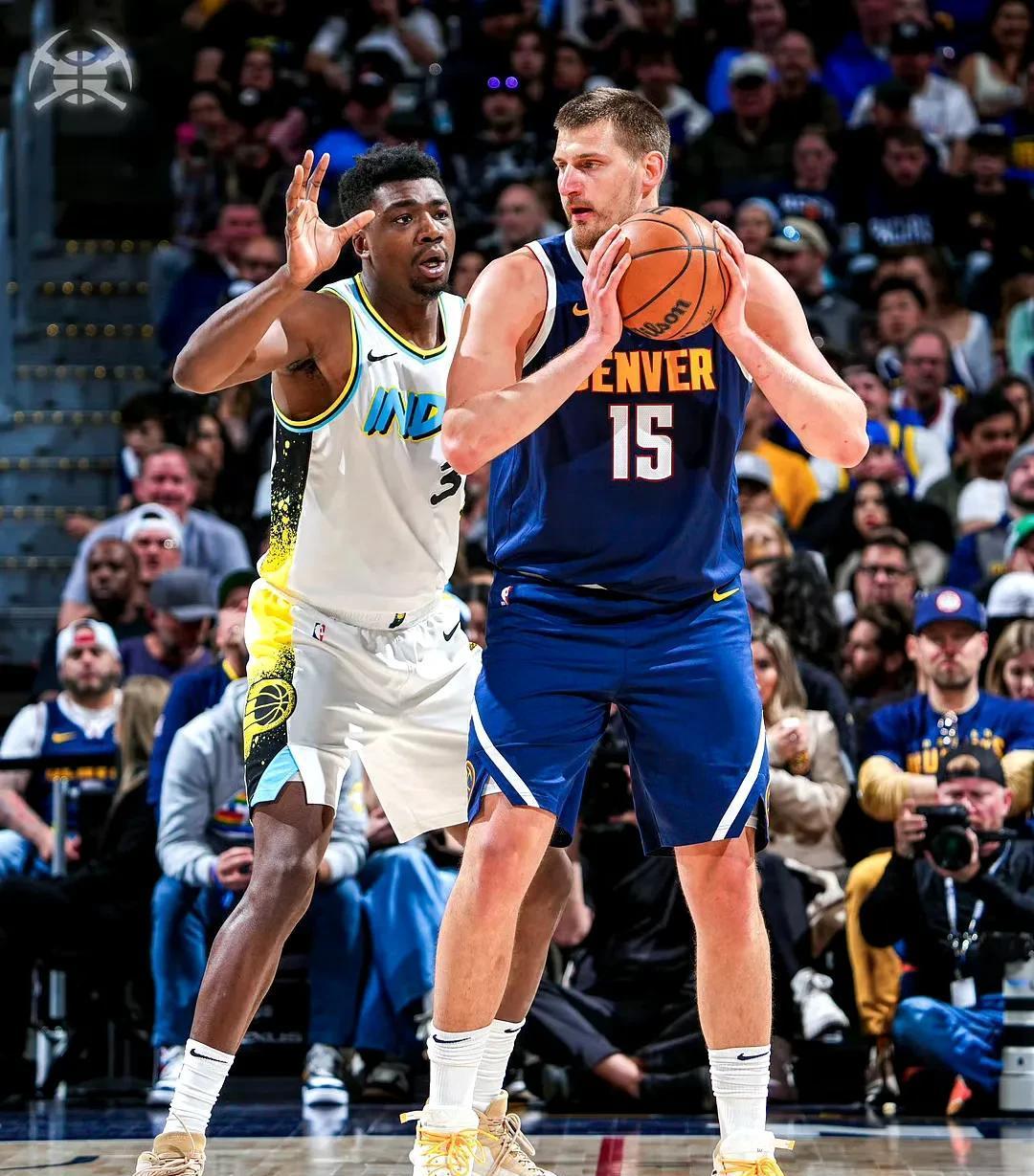 勇士遭快船逆转，主场失利