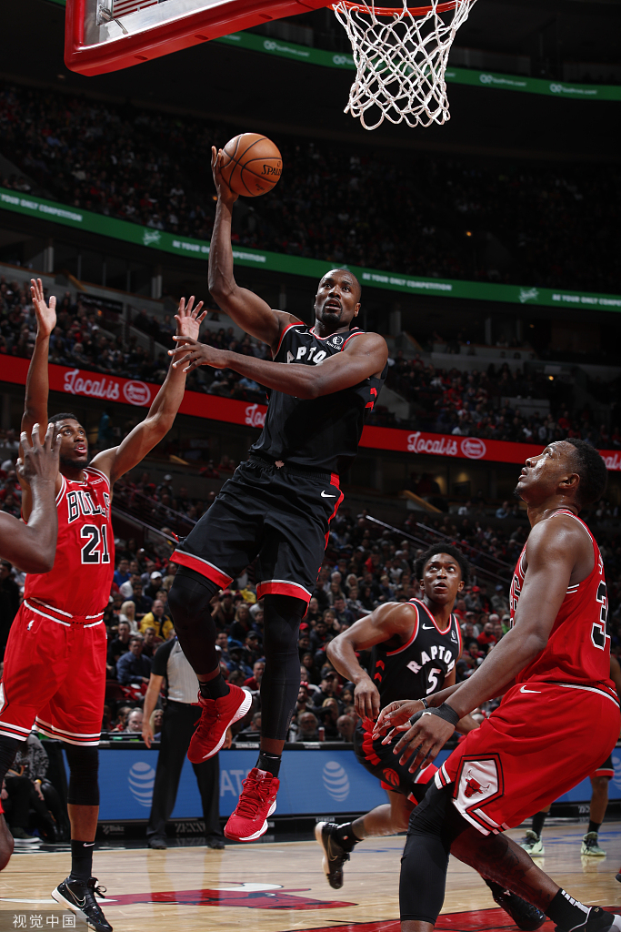 公牛客场逆袭猛龙，送对手三连败