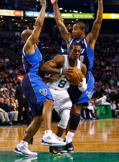 小牛不敌凯尔特人，哈里斯大连得盾的简单介绍