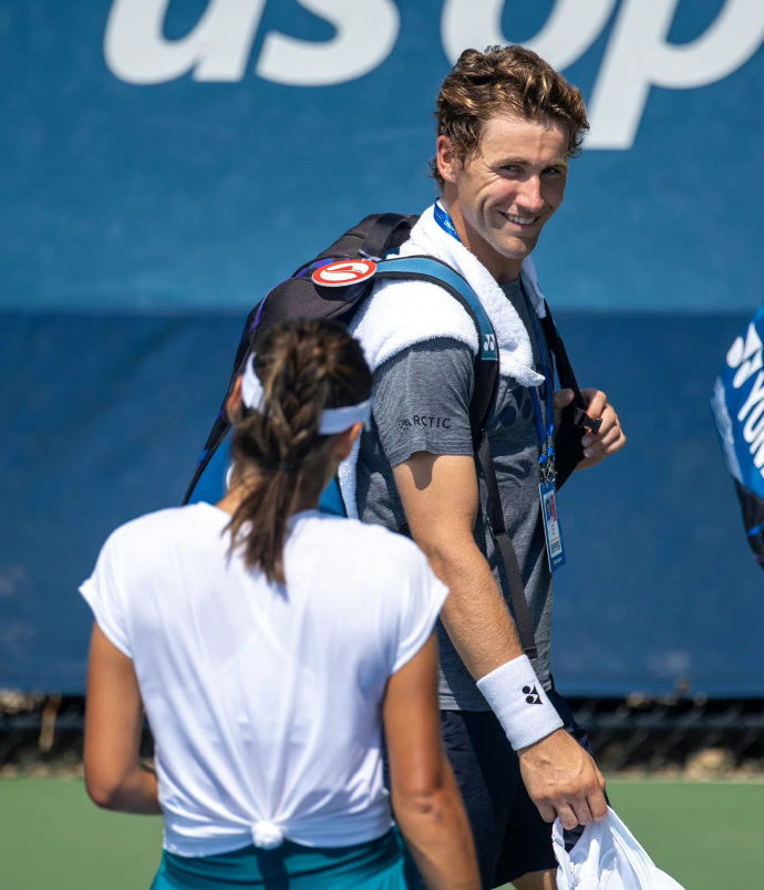 关于TL力克EDG，Elk完成史诗逆转顶尖较量半决赛，强势挺进下一轮的信息