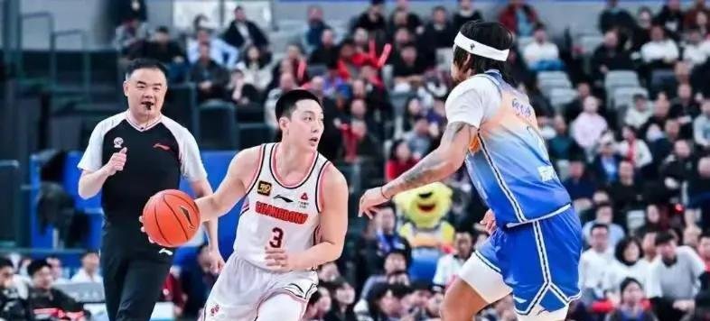 关于重庆队实现逆袭，成功逆转比赛取得胜利的信息